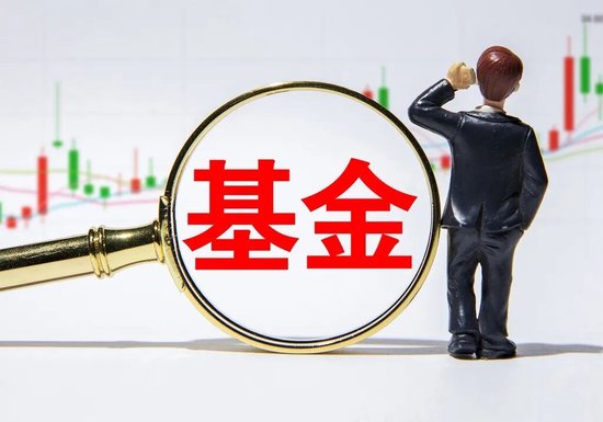 半年涨幅183%夺冠，方正富邦吴昊“一拖多”业绩分化遭争议